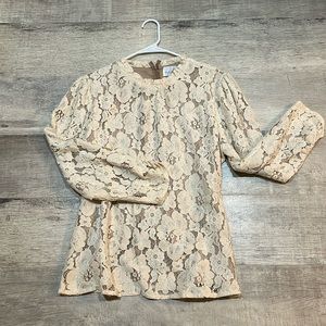 LIKE NEW! Dainty Jewells Lace Blouse